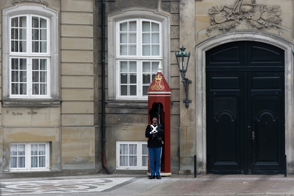 Copenhague - Danemark - Garde Royale au Palais d'Amalienborg
