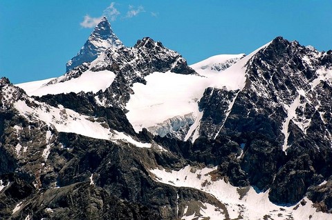 Le Cervin - 4478 m - Photo prise depuis le Col de Riedmatten - 2919 m 